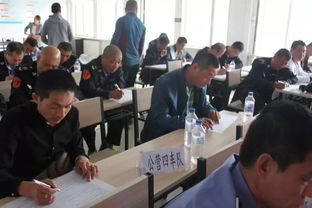 市公共汽車公司開展駕駛員夏季安全教育培訓